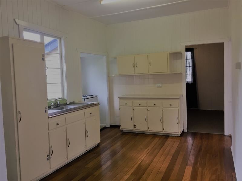 61 Deacon Street, Berserker QLD 4701